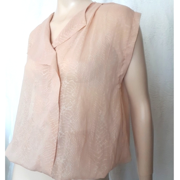 Asymmetrical Top - Picture 2 of 10